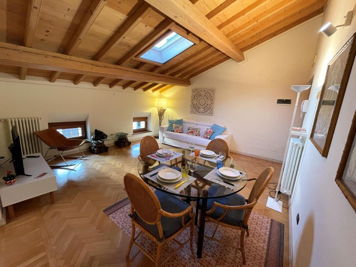 Attic 1 Centro Storico Peschiera del Garda Exterior foto